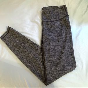Old navy women’s ankle length workout leggings